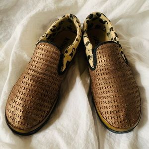 Kitson Shoes Los Angeles sz9 EC